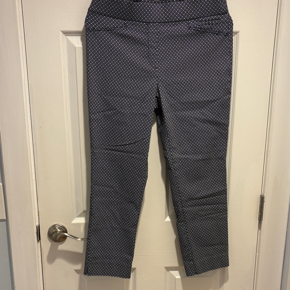 Anne Klein ladies Navy and White Polka Dot Leggings